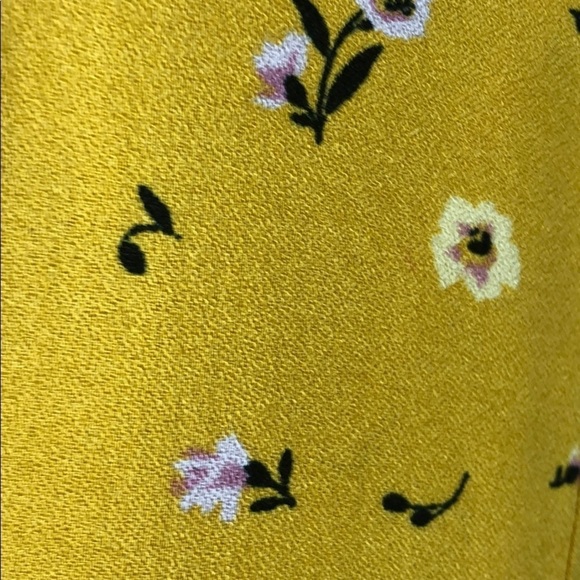 Flutter Midi Dress Tie Back Gold Floral - Picture 5 of 8